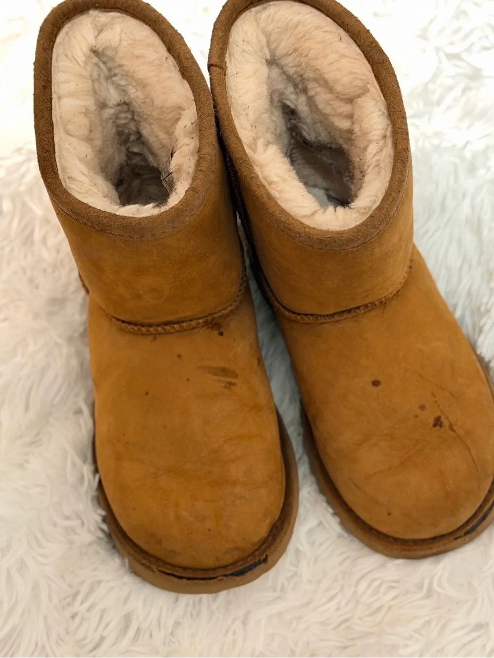 UGG Kids Classic Shearling Lined Slippers - Chestnut